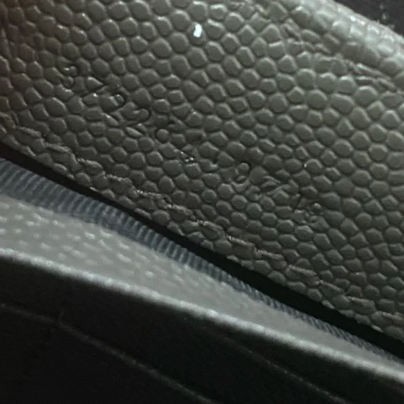 Sold Ysl Portefeuille Famme (174Y7) Mo
Grey Metallasse Flap Wallet. - Picture 11 of 16